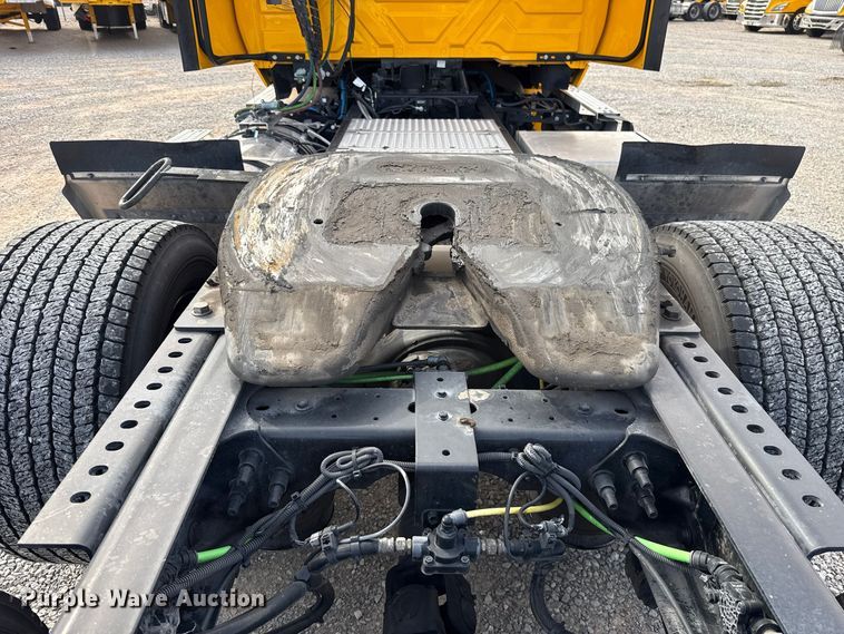 image for item FV2084 2023 International LT625 semi truck