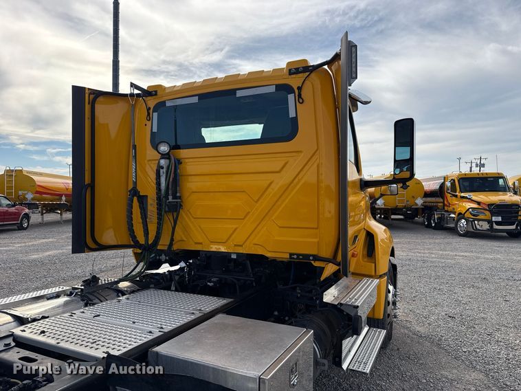 image for item FV2084 2023 International LT625 semi truck