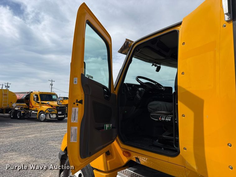 image for item FV2084 2023 International LT625 semi truck