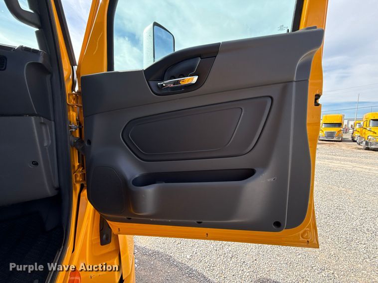 image for item FV2084 2023 International LT625 semi truck