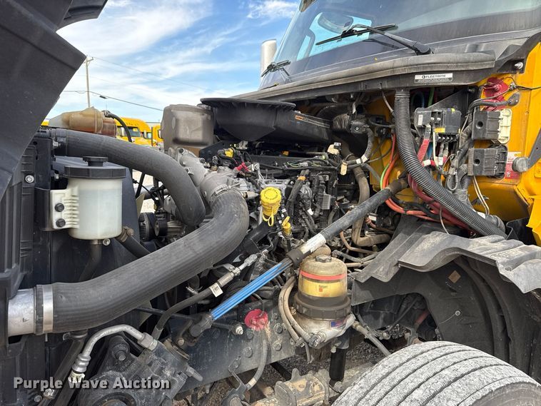 image for item FV2084 2023 International LT625 semi truck