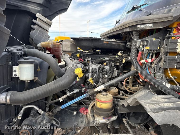 image for item FV2084 2023 International LT625 semi truck
