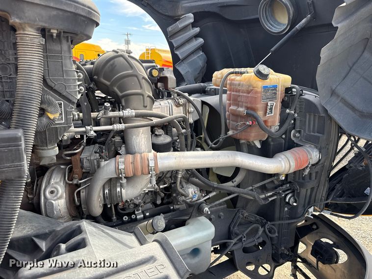 image for item FV2084 2023 International LT625 semi truck