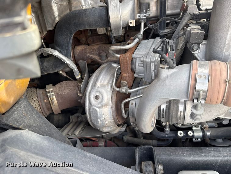 image for item FV2084 2023 International LT625 semi truck