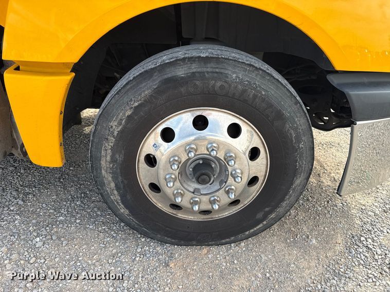 image for item FV2084 2023 International LT625 semi truck