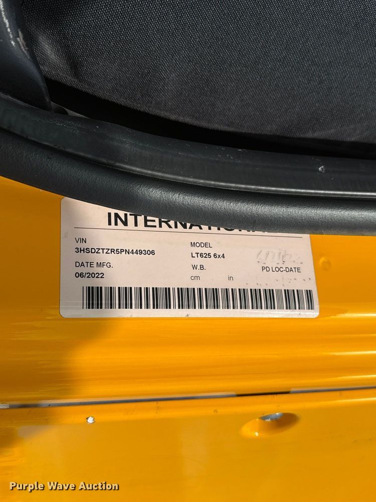 image for item FV2084 2023 International LT625 semi truck