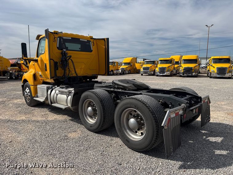 image for item FV2085 2024 International LT625 semi truck