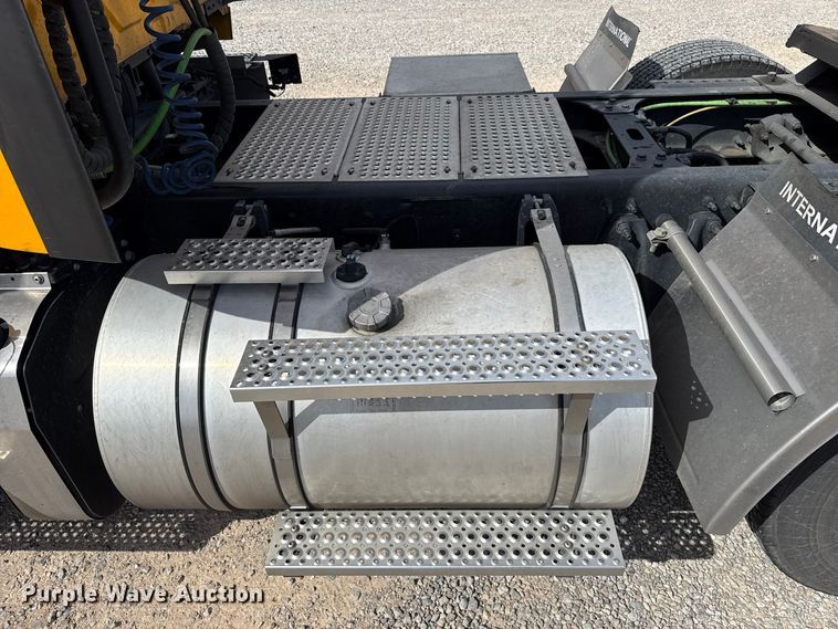 image for item FV2085 2024 International LT625 semi truck