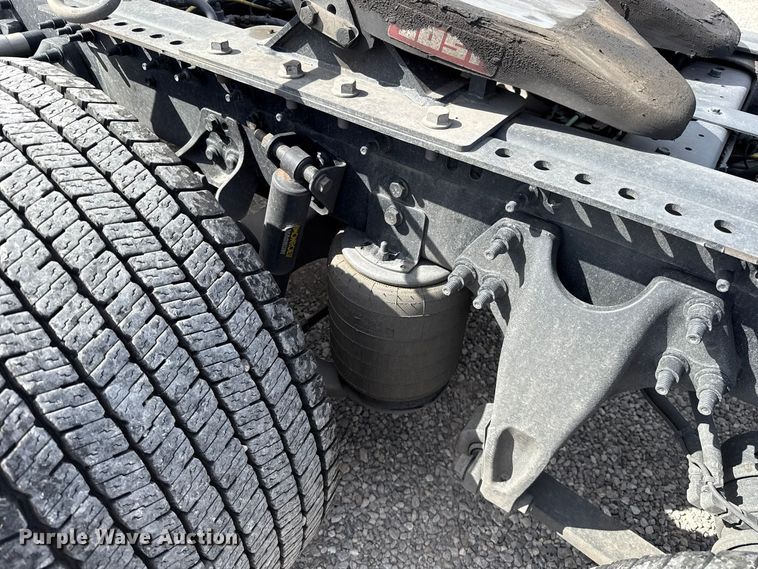 image for item FV2085 2024 International LT625 semi truck