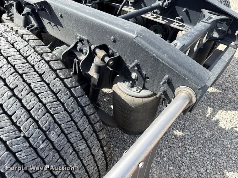 image for item FV2085 2024 International LT625 semi truck
