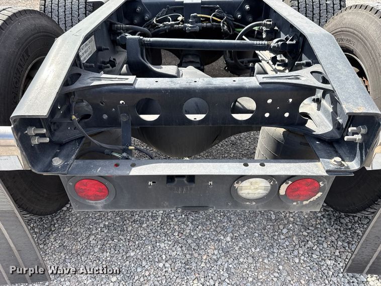 image for item FV2085 2024 International LT625 semi truck