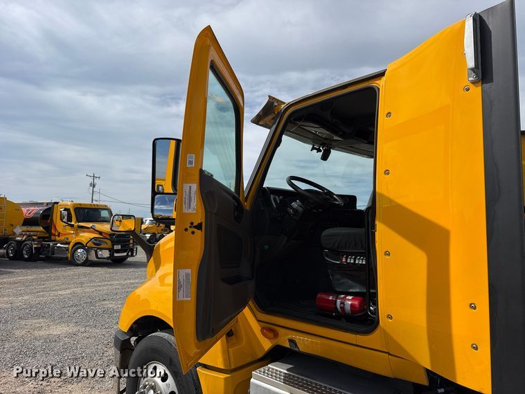 image for item FV2085 2024 International LT625 semi truck