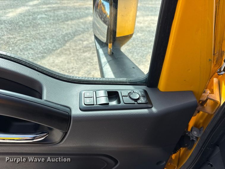 image for item FV2085 2024 International LT625 semi truck