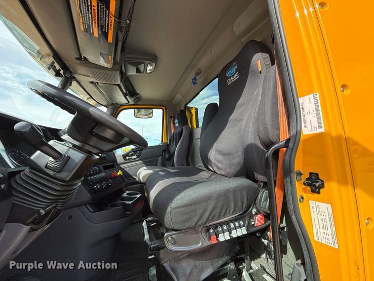 image for item FV2085 2024 International LT625 semi truck