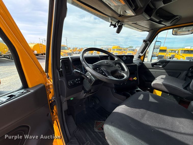 image for item FV2085 2024 International LT625 semi truck