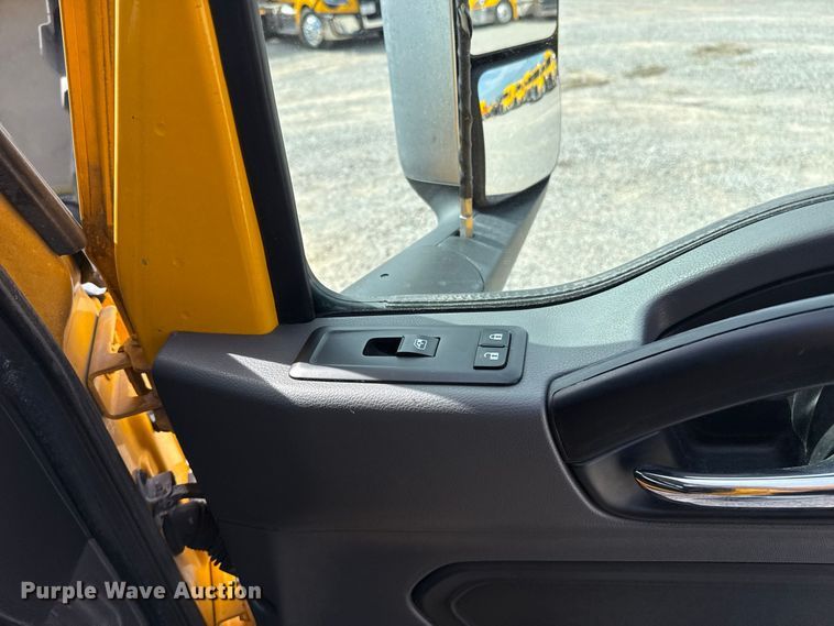 image for item FV2085 2024 International LT625 semi truck