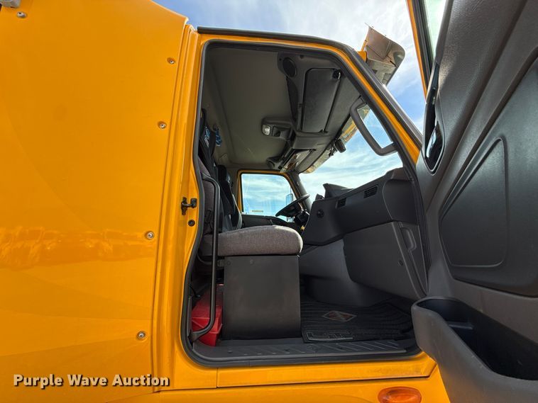 image for item FV2085 2024 International LT625 semi truck