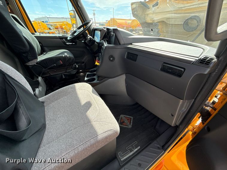 image for item FV2085 2024 International LT625 semi truck