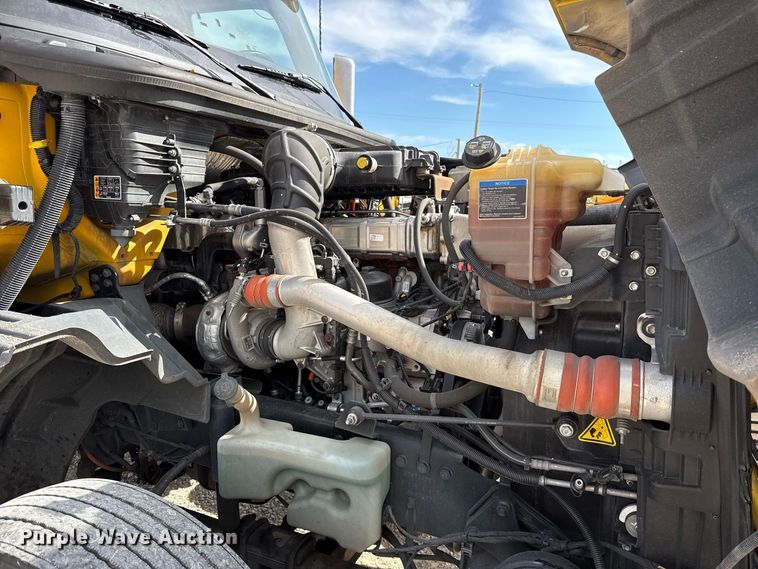 image for item FV2085 2024 International LT625 semi truck