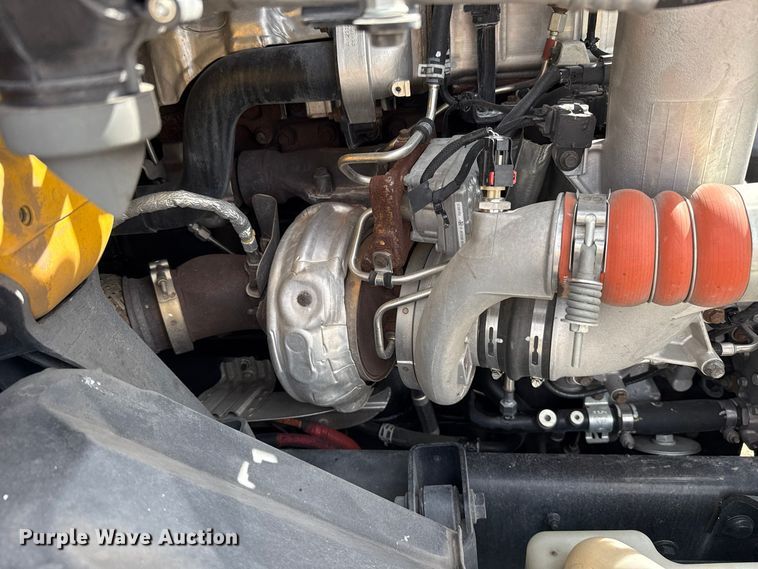 image for item FV2085 2024 International LT625 semi truck