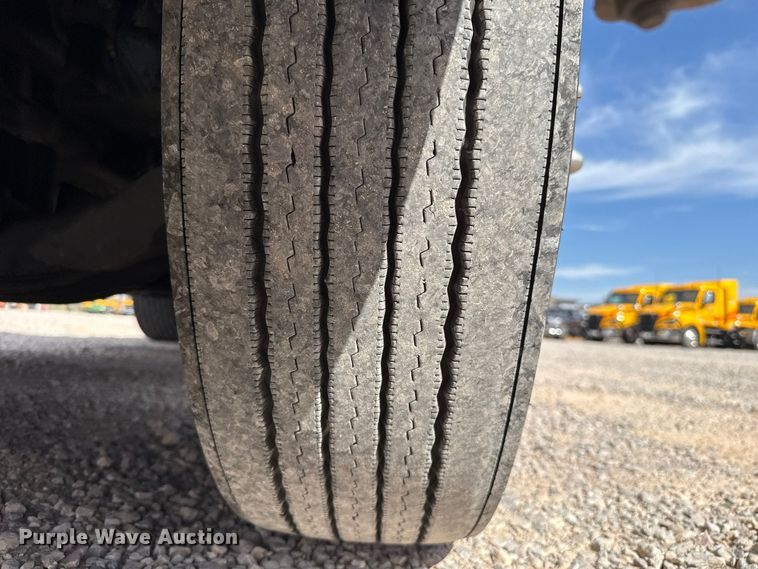 image for item FV2085 2024 International LT625 semi truck