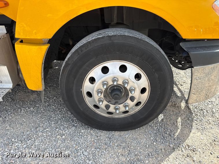 image for item FV2085 2024 International LT625 semi truck