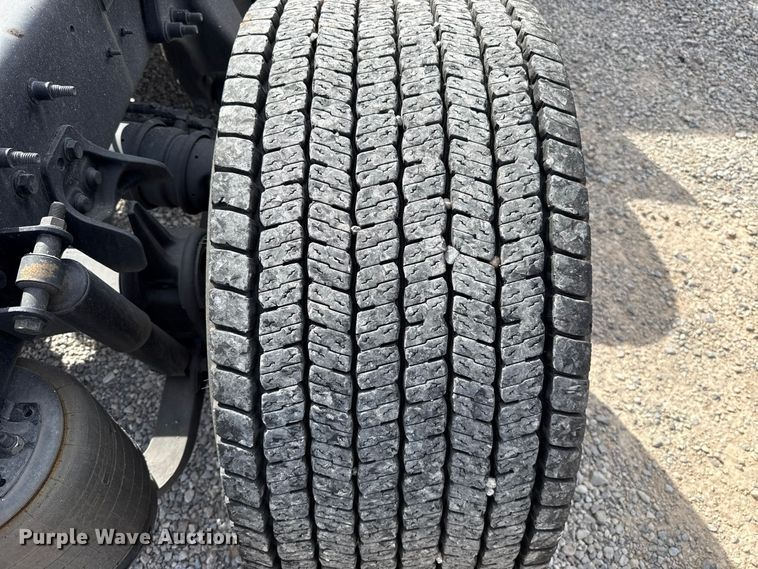 image for item FV2085 2024 International LT625 semi truck