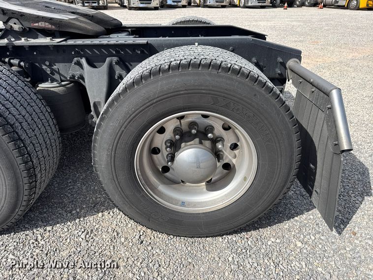image for item FV2085 2024 International LT625 semi truck