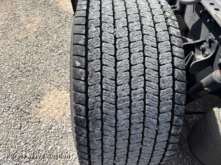 image for item FV2085 2024 International LT625 semi truck