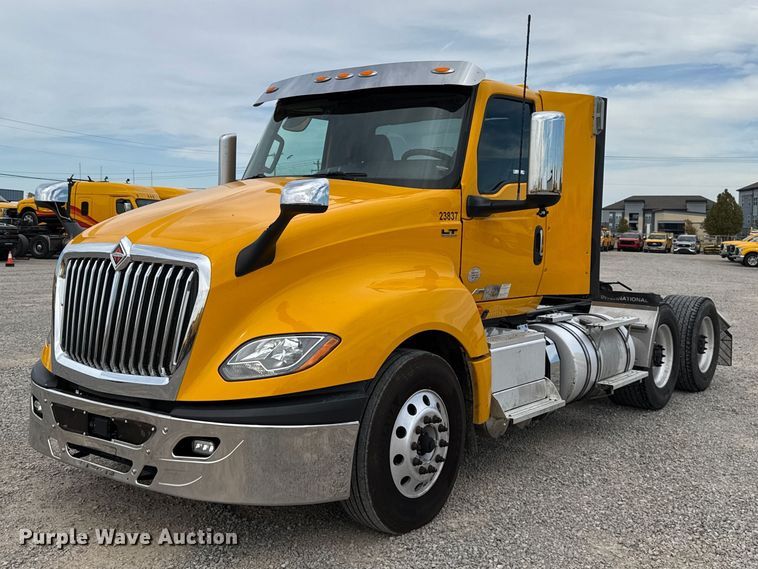 image for item FV2086 2023 International LT625 semi truck