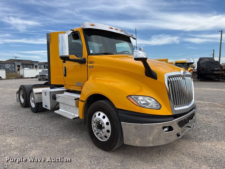 image for item FV2086 2023 International LT625 semi truck