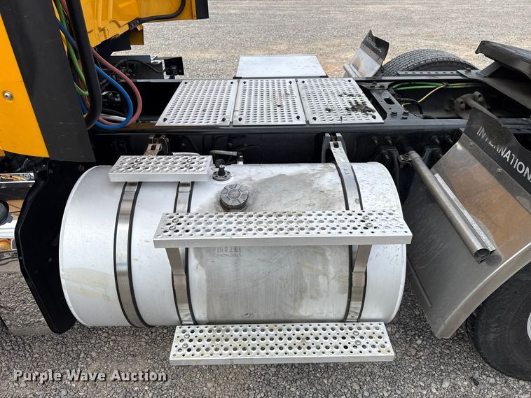 image for item FV2086 2023 International LT625 semi truck