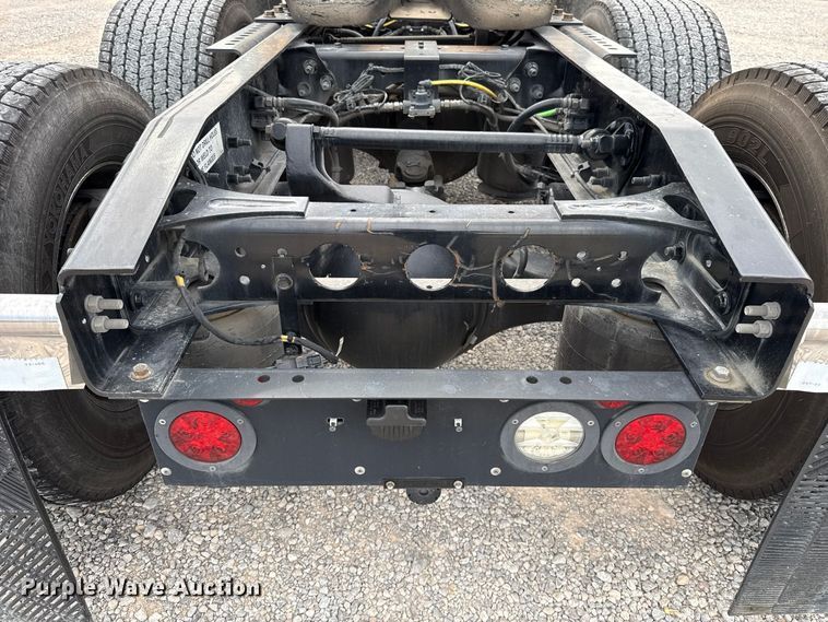 image for item FV2086 2023 International LT625 semi truck