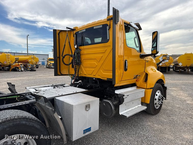 image for item FV2086 2023 International LT625 semi truck