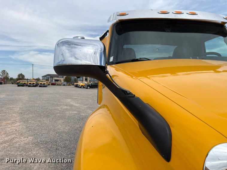 image for item FV2086 2023 International LT625 semi truck