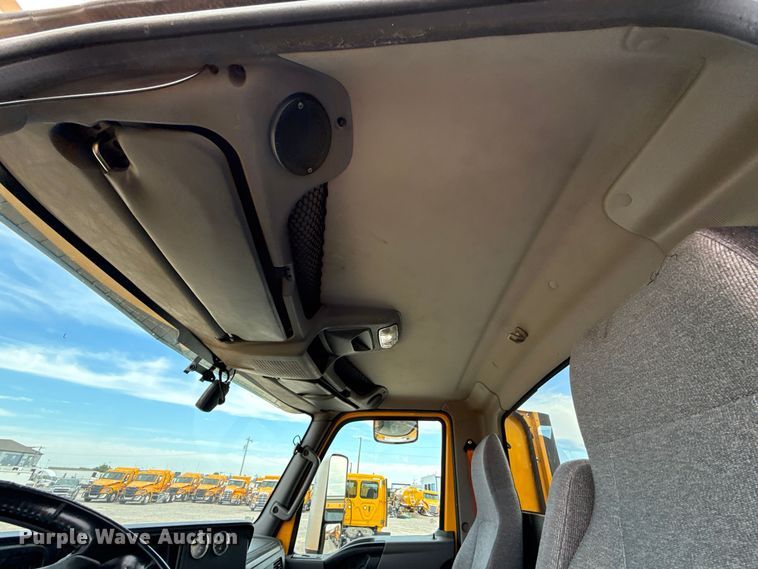 image for item FV2086 2023 International LT625 semi truck