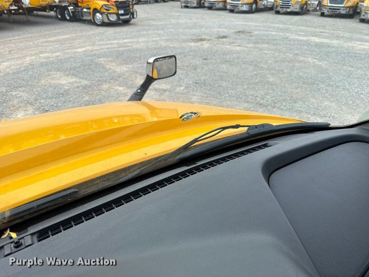 image for item FV2086 2023 International LT625 semi truck