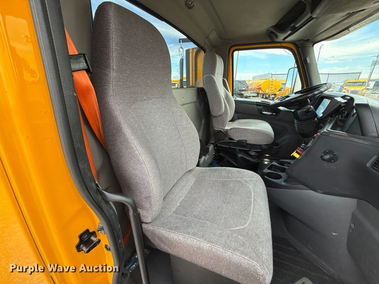 image for item FV2086 2023 International LT625 semi truck