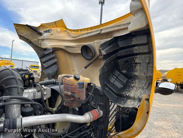 image for item FV2086 2023 International LT625 semi truck