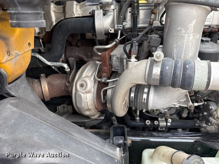 image for item FV2086 2023 International LT625 semi truck
