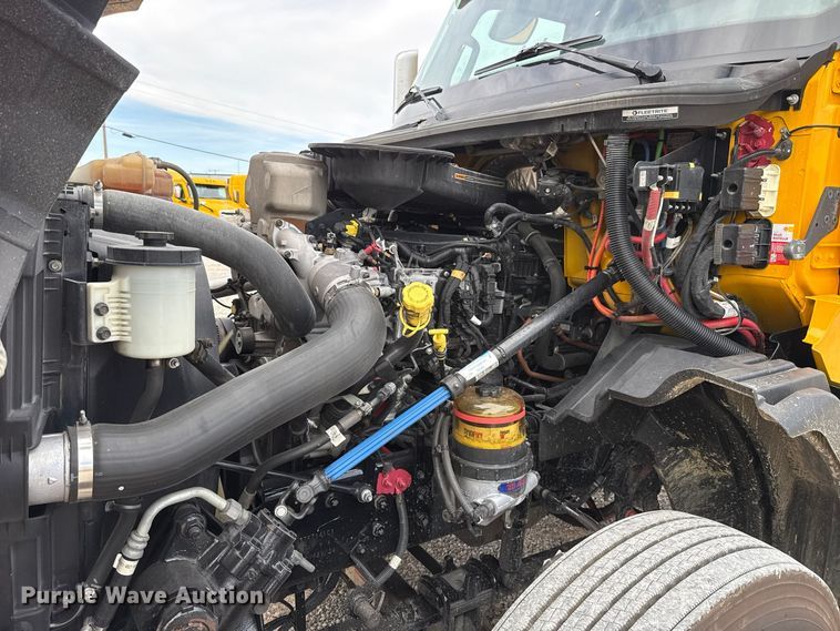 image for item FV2086 2023 International LT625 semi truck