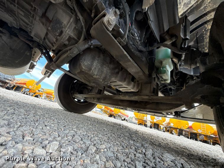 image for item FV2086 2023 International LT625 semi truck