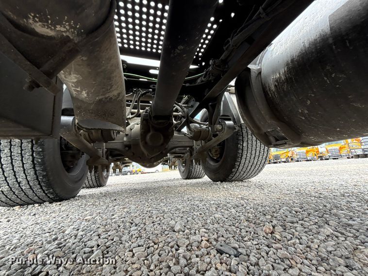 image for item FV2086 2023 International LT625 semi truck