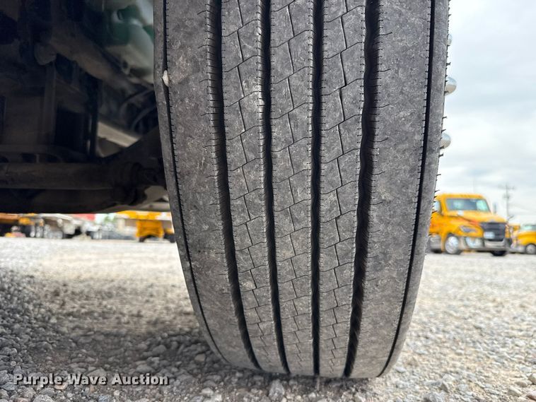 image for item FV2086 2023 International LT625 semi truck