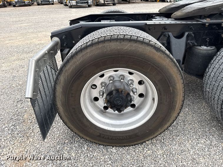 image for item FV2086 2023 International LT625 semi truck