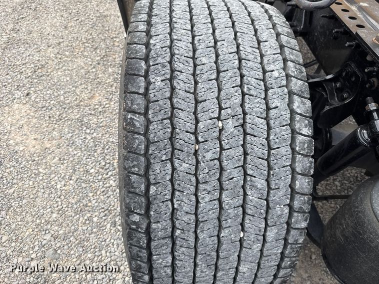 image for item FV2086 2023 International LT625 semi truck