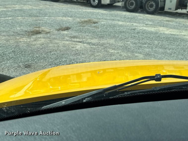 image for item FV2087 2021 Freightliner Cascadia 126 semi truck