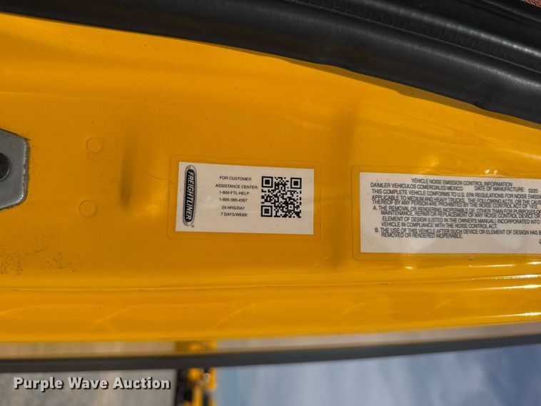 image for item FV2087 2021 Freightliner Cascadia 126 semi truck