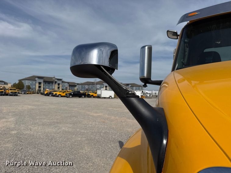 image for item FV2088 2023 International LT625 semi truck