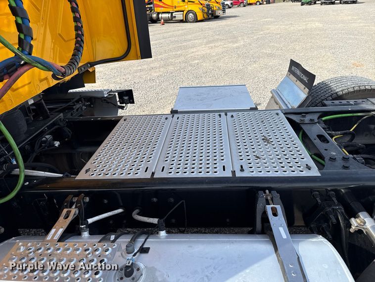 image for item FV2088 2023 International LT625 semi truck